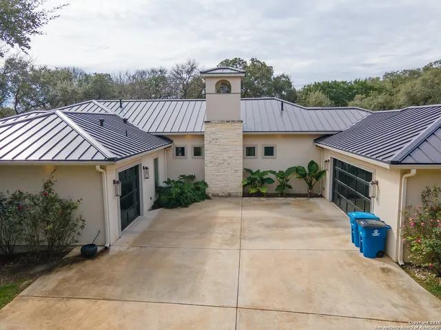 $1,375,000 | 8614 Wild Wind, Garden Ridge, TX 78266