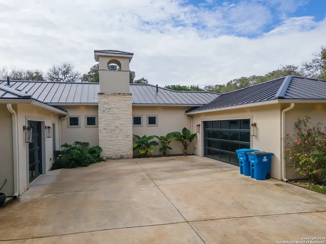 $1,375,000 | 8614 Wild Wind, Garden Ridge, TX 78266