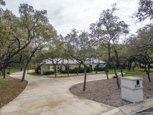 $1,375,000 | 8614 Wild Wind, Garden Ridge, TX 78266