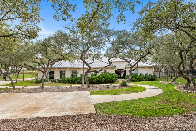 $1,375,000 | 8614 Wild Wind, Garden Ridge, TX 78266