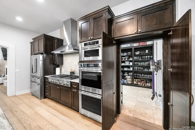 $1,375,000 | 8614 Wild Wind, Garden Ridge, TX 78266