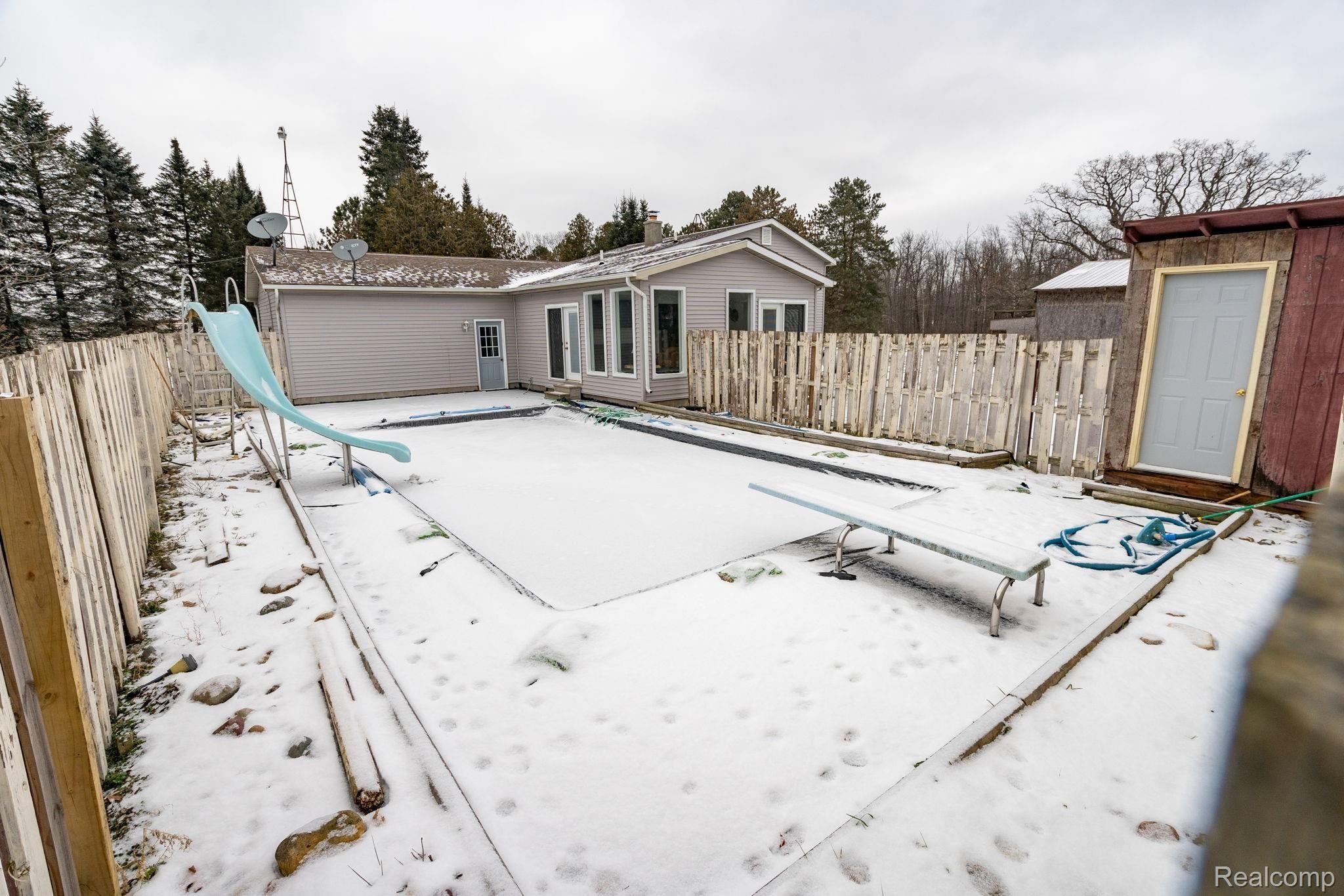 10223 Rolston Road Byron, MI 48418 - Photo 28 of 36 27-web-or-mls-10223-Rolston-Rd-27.jpg