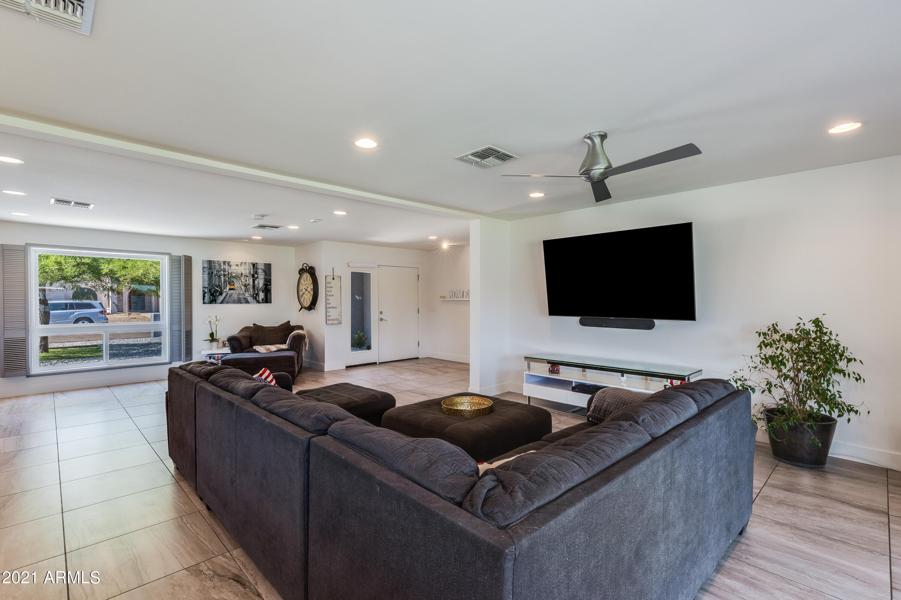 5429 East Bloomfield Road Scottsdale, AZ 85254 - Photo 13 of 45 Space for everyone