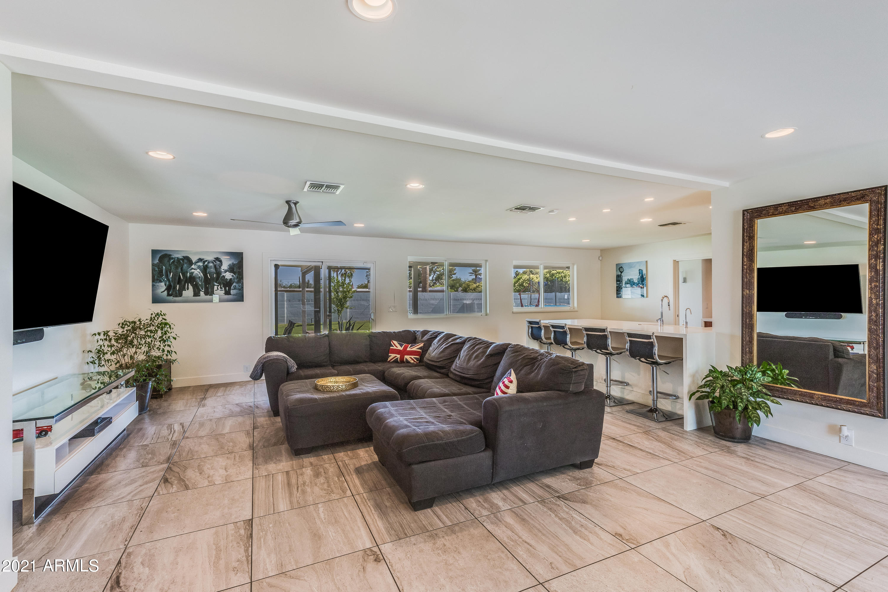 5429 East Bloomfield Road Scottsdale, AZ 85254 - Photo 2 of 45 Truly a Great Room!