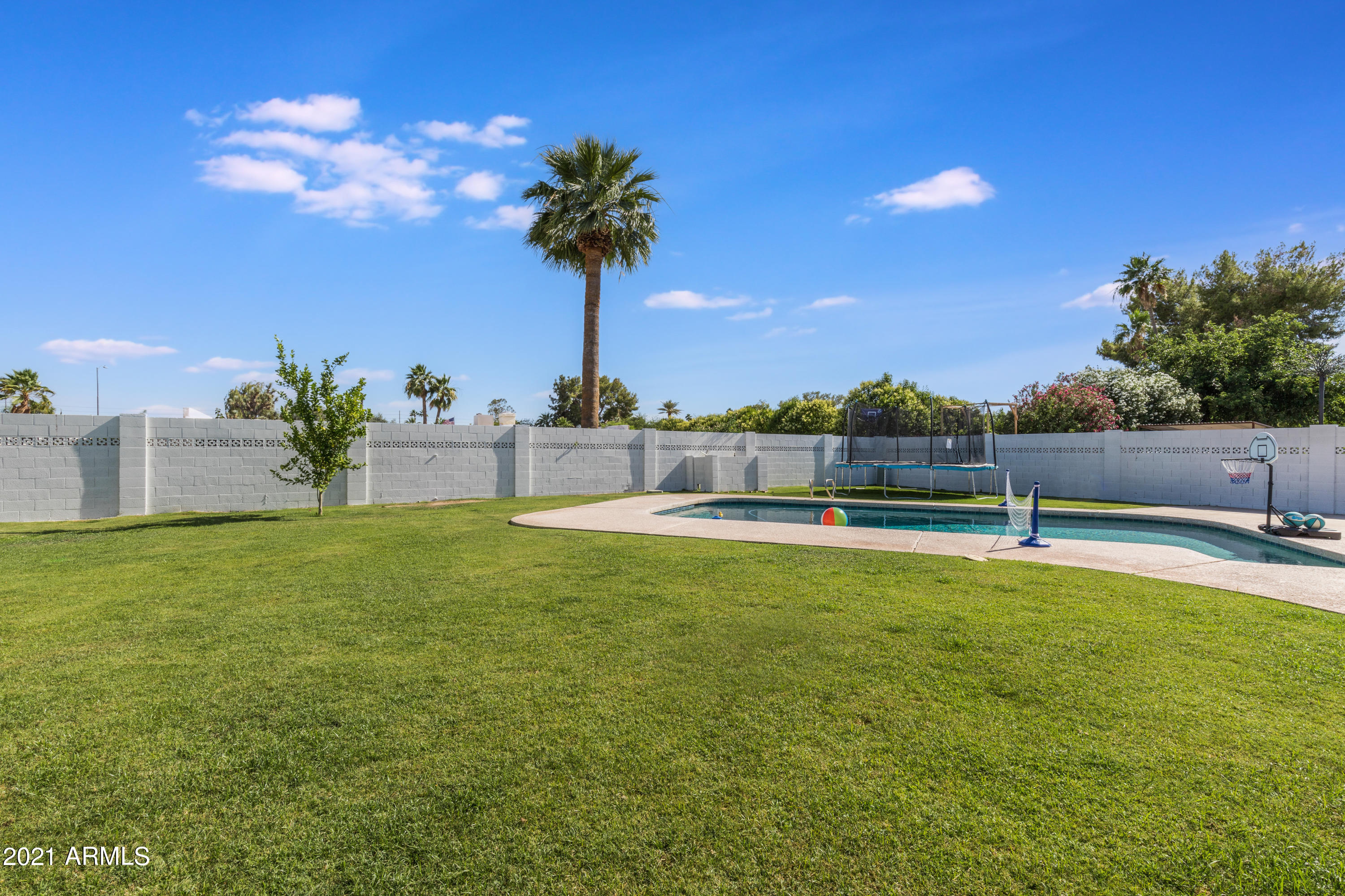 5429 East Bloomfield Road Scottsdale, AZ 85254 - Photo 35 of 45 Football anyone?