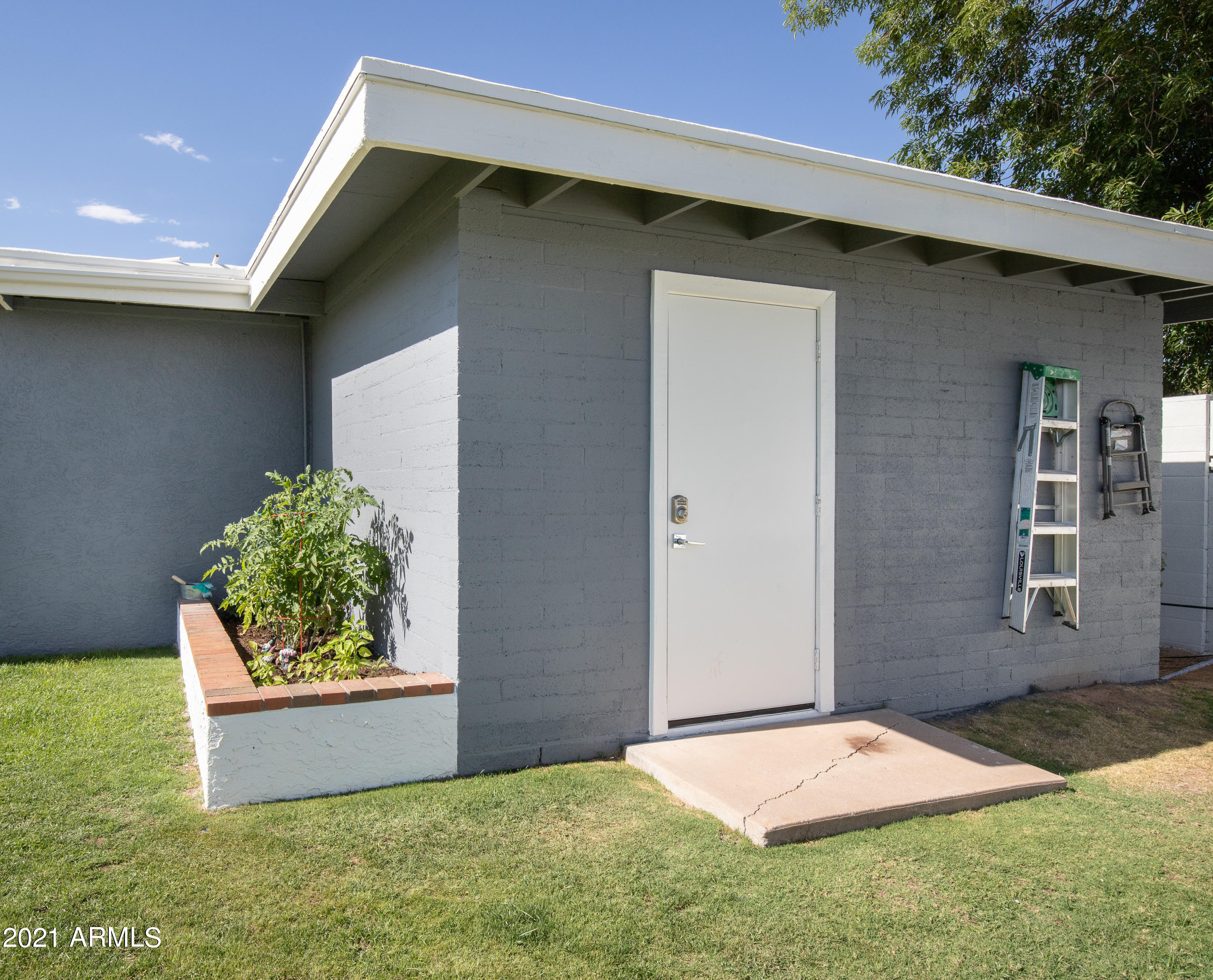 5429 East Bloomfield Road Scottsdale, AZ 85254 - Photo 37 of 45 Large storage shed