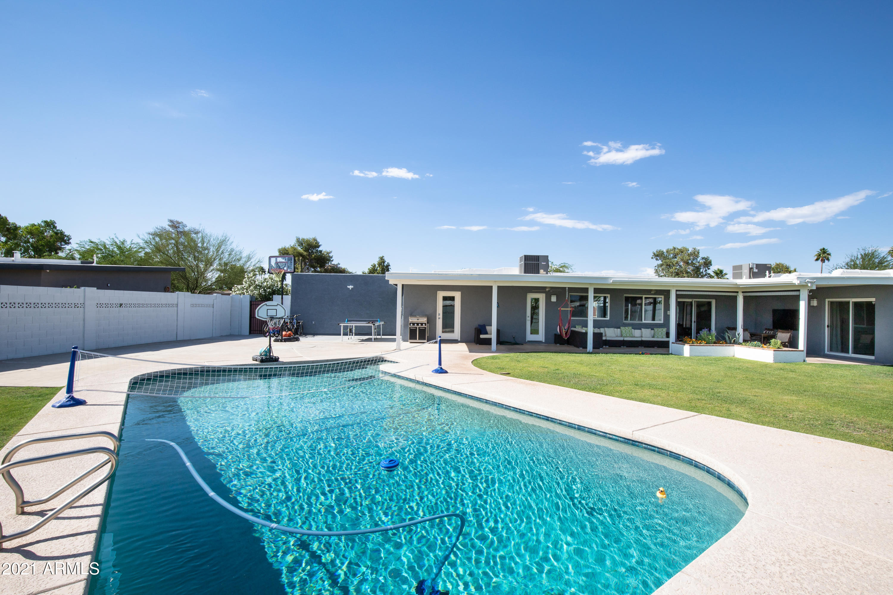 5429 East Bloomfield Road Scottsdale, AZ 85254 - Photo 40 of 45 Diving pool
