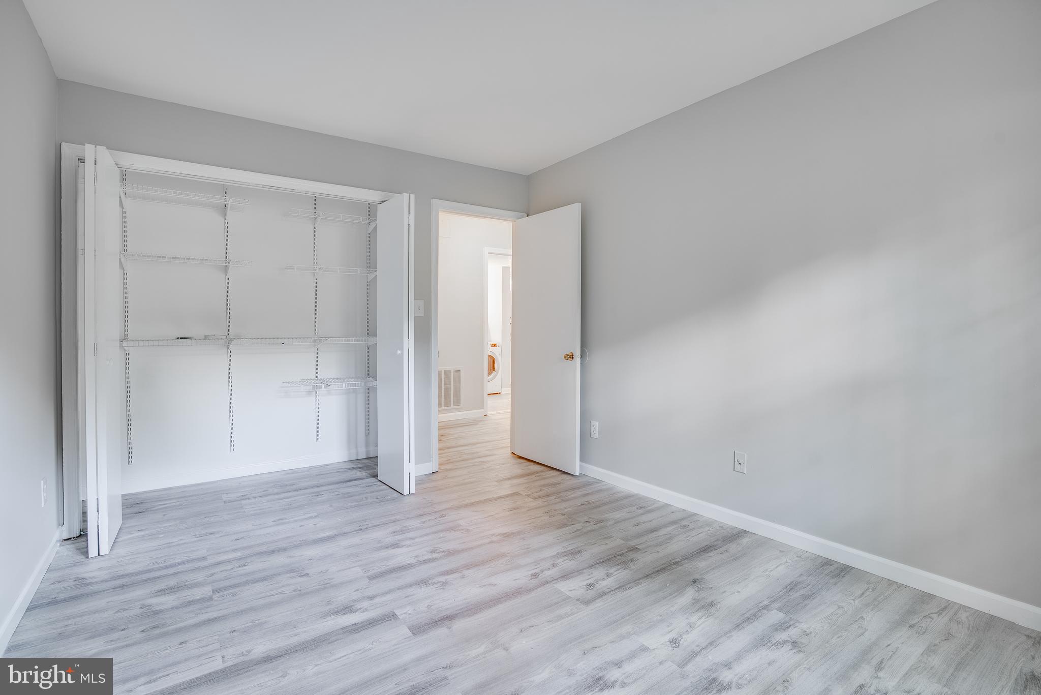 5904 Kingsford Road, Unit 422 Springfield, VA 22152 - Photo 15 of 28 Large 2nd Bedroom