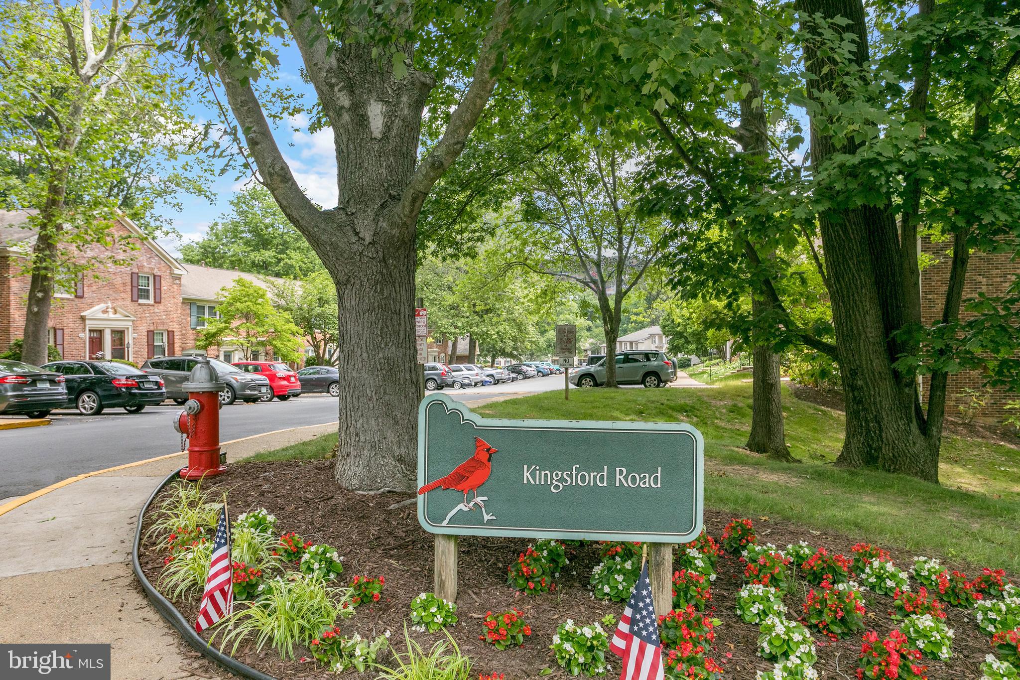 5904 Kingsford Road, Unit 422 Springfield, VA 22152 - Photo 22 of 28 Tons of walking trails