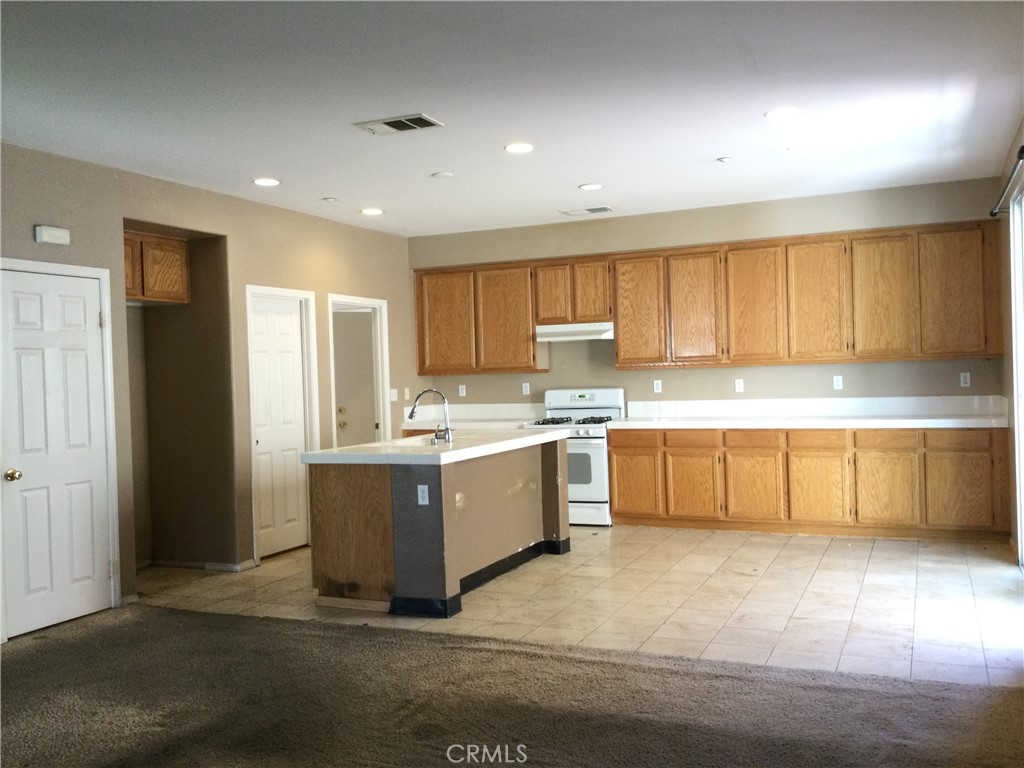 1763 Agrigento Avenue Riverside, CA 92507 - Photo 10 of 28