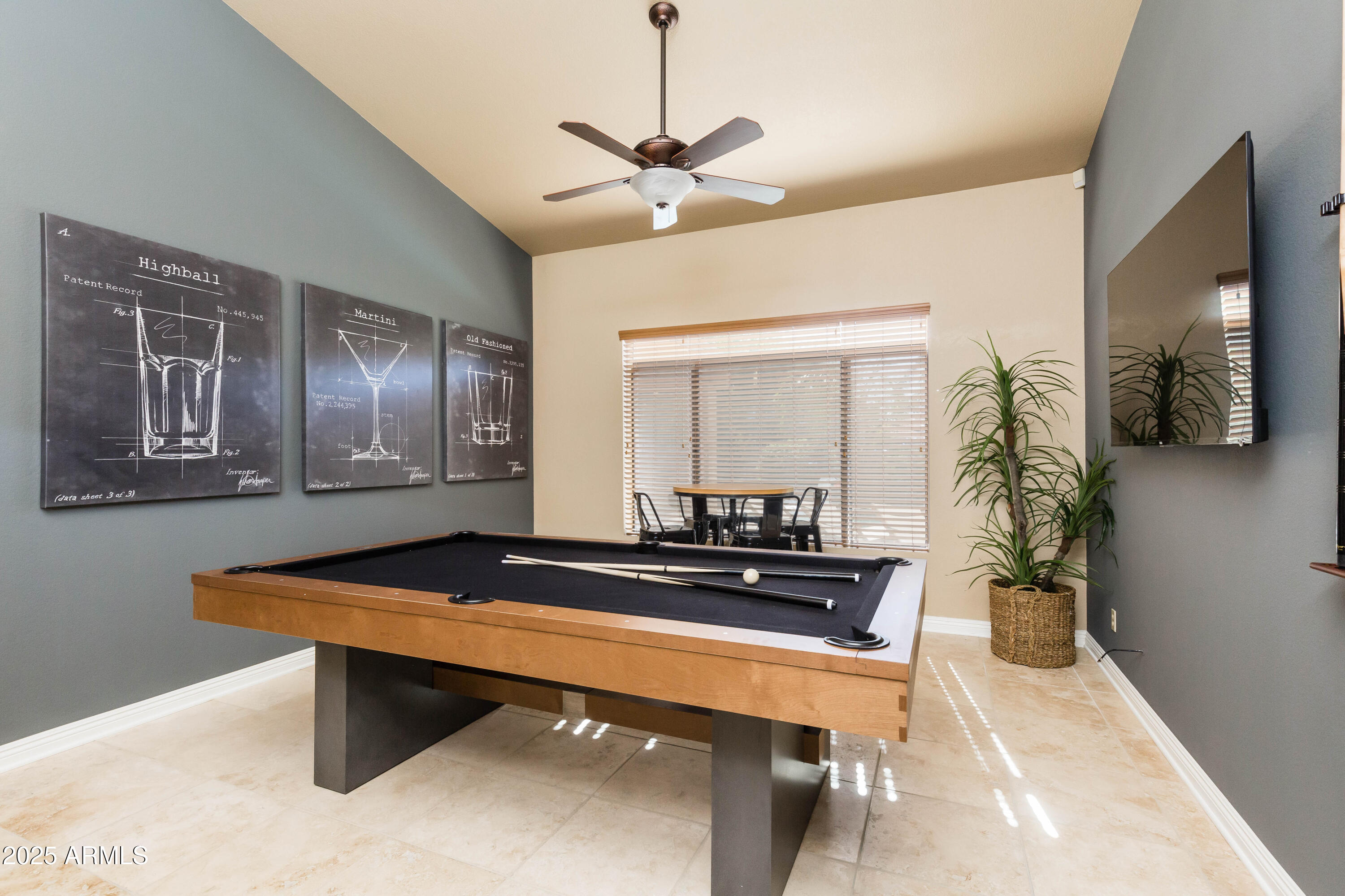 5821 East Aire Libre Avenue Scottsdale, AZ 85254 - Photo 11 of 35 a room with furniture