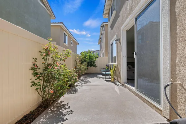 $689,000 | 367 Fuerte Drive, Santa Paula, CA 93060