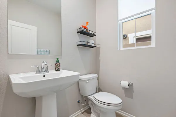 $689,000 | 367 Fuerte Drive, Santa Paula, CA 93060