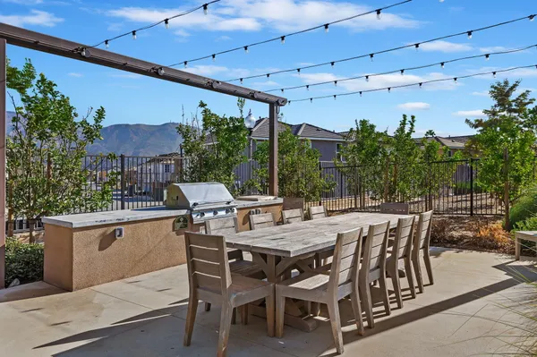 $689,000 | 367 Fuerte Drive, Santa Paula, CA 93060