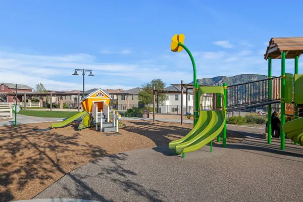 $689,000 | 367 Fuerte Drive, Santa Paula, CA 93060