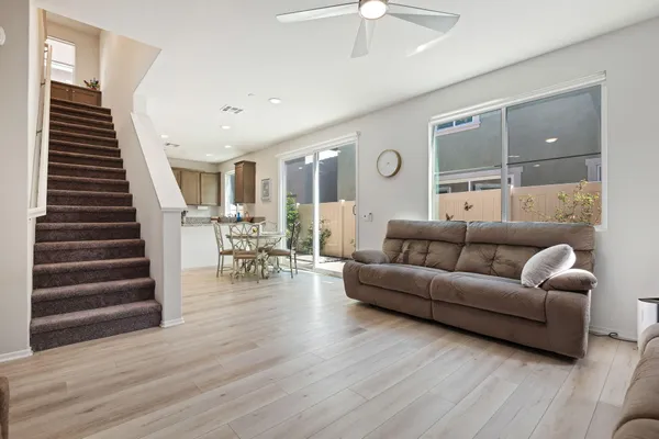 $689,000 | 367 Fuerte Drive, Santa Paula, CA 93060