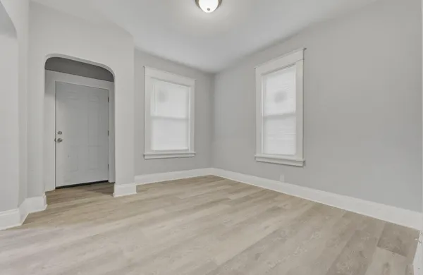 $239,900 | 2827 West Grant Street, Milwaukee, WI 53215