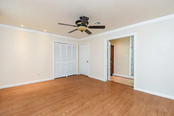 $2,400 | 14110 Ella Lee Lane, Houston, TX 77077