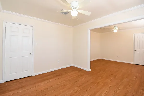 $2,400 | 14110 Ella Lee Lane, Houston, TX 77077