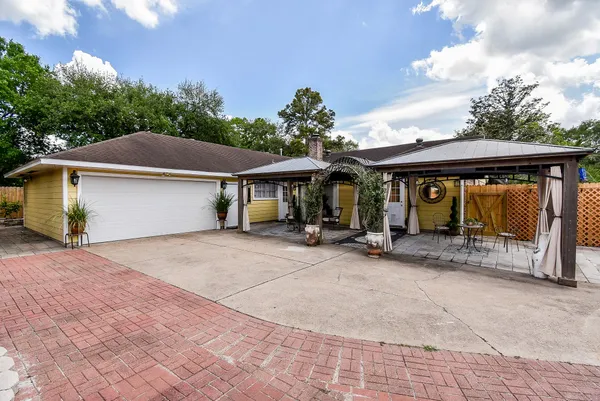 $2,400 | 14110 Ella Lee Lane, Houston, TX 77077