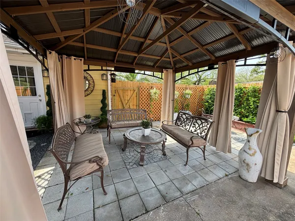 $2,400 | 14110 Ella Lee Lane, Houston, TX 77077