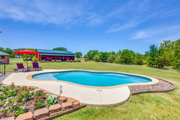 $1,750,000 | 821 Fm 406, Denison, TX 75020