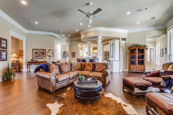 $1,750,000 | 821 Fm 406, Denison, TX 75020