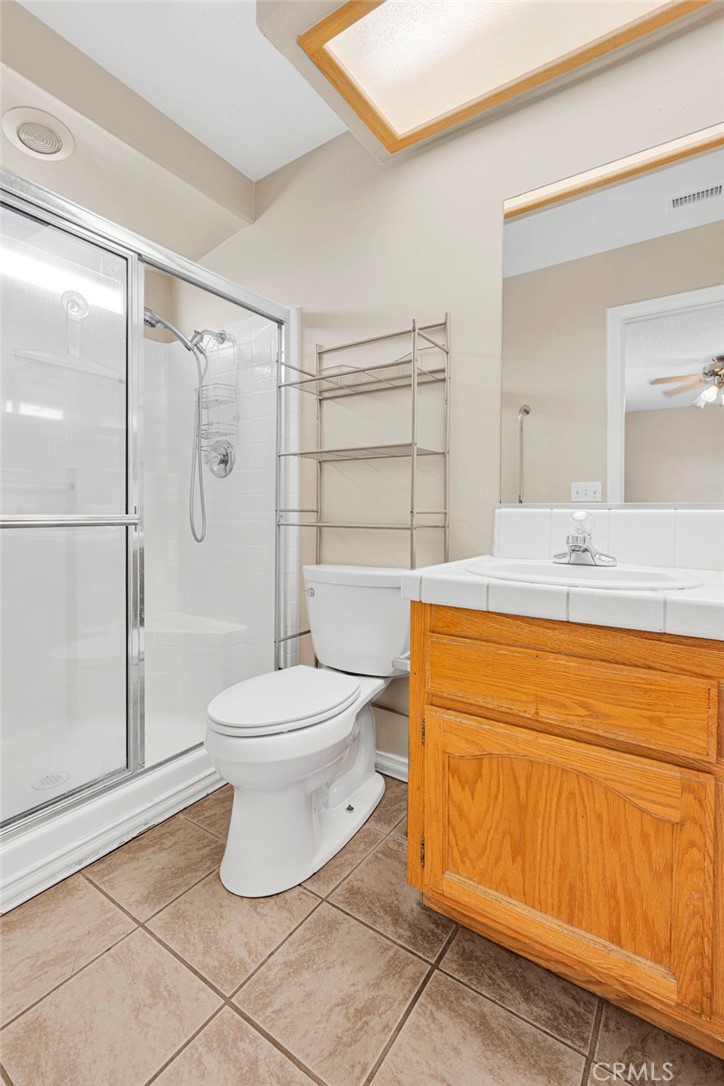 6271 Smoke Tree Road Phelan, CA 92371 - Photo 10 of 28 Primary Bedroom Bathrooom