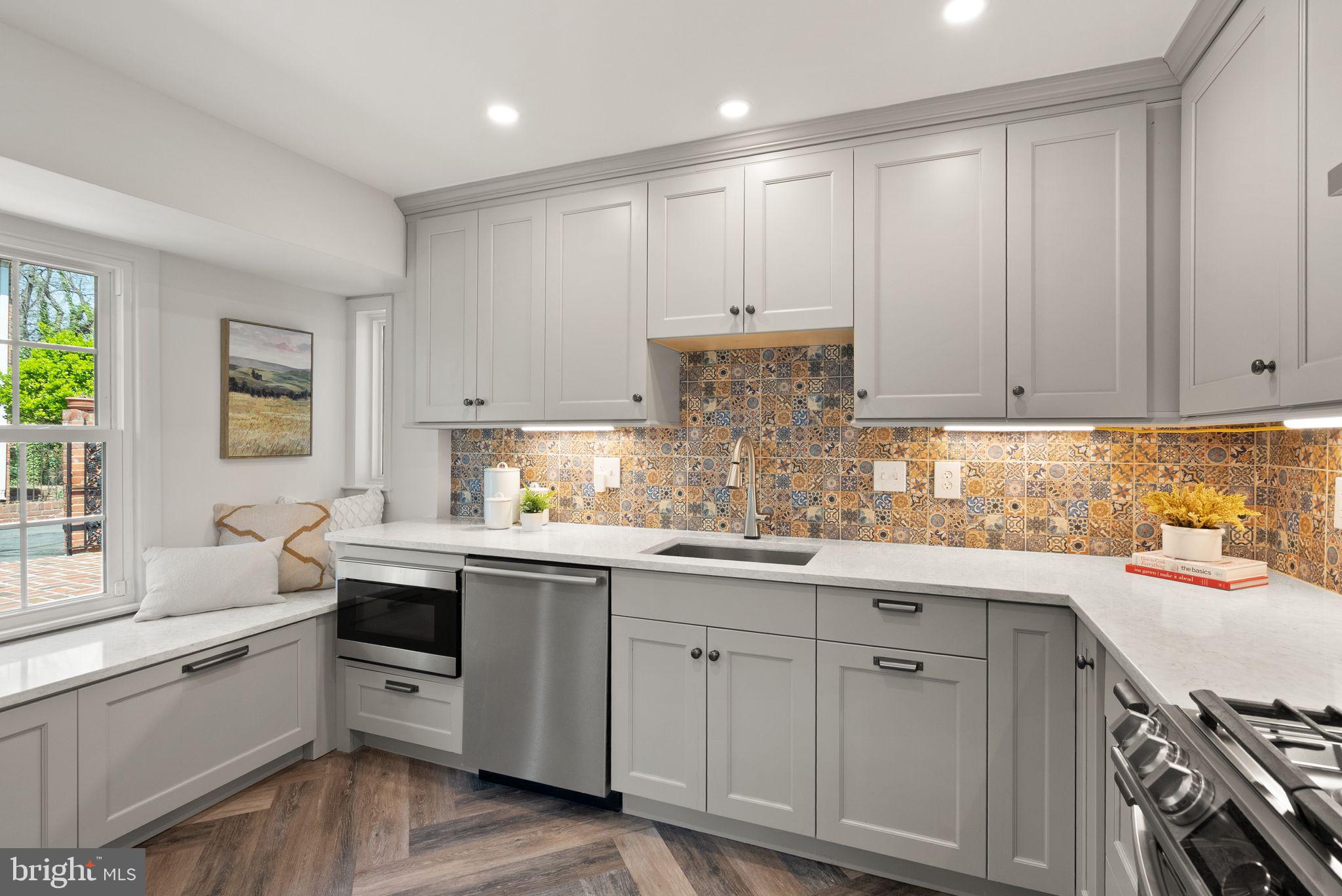 3802 Cameron Mills Road Alexandria, VA 22305 - Photo 16 of 64 Silestone Counters