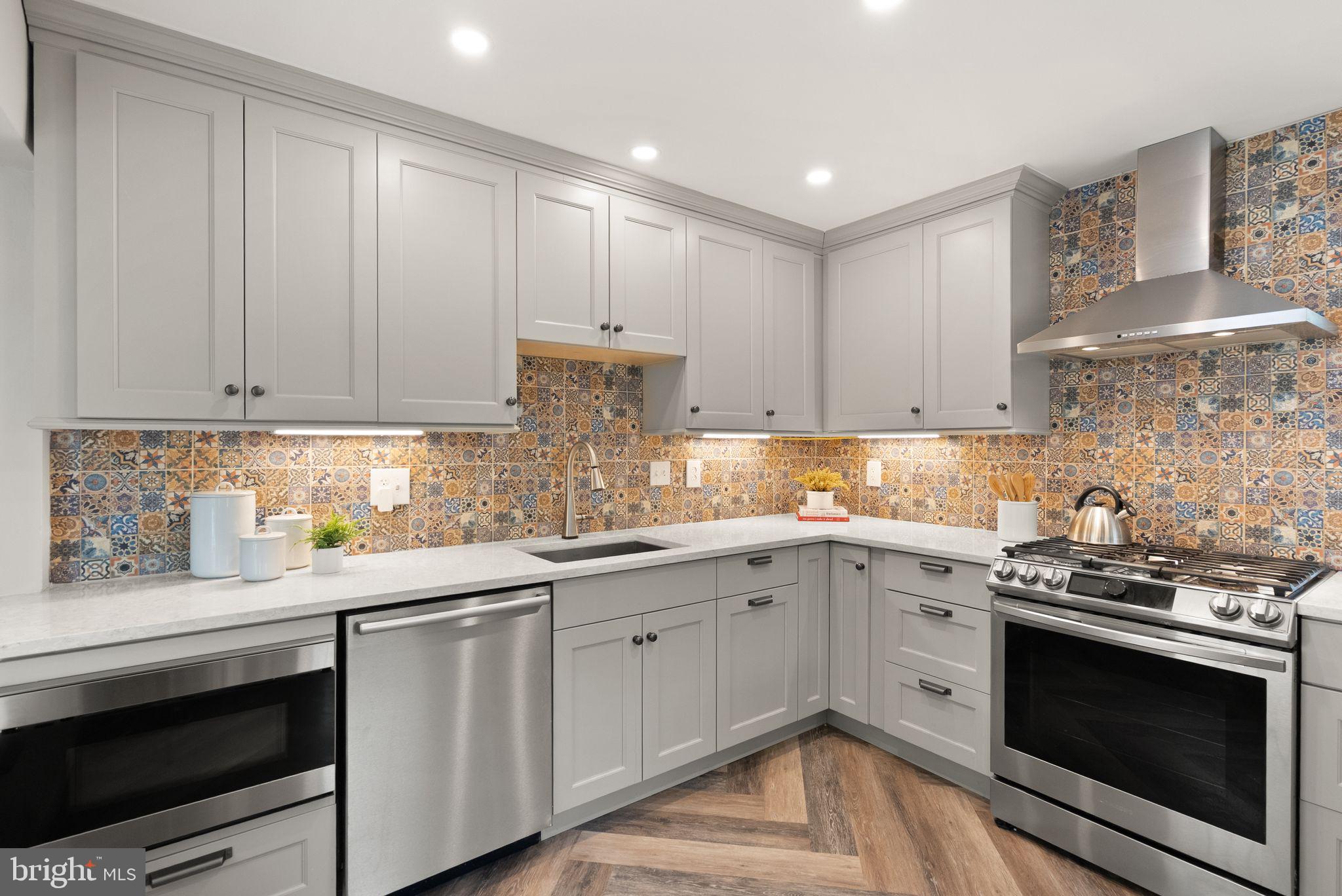 3802 Cameron Mills Road Alexandria, VA 22305 - Photo 17 of 64 Stainless Appliances