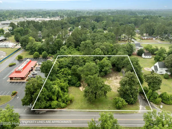 $130,000 | 1501 West Broad Street, Elizabethtown, NC 28337