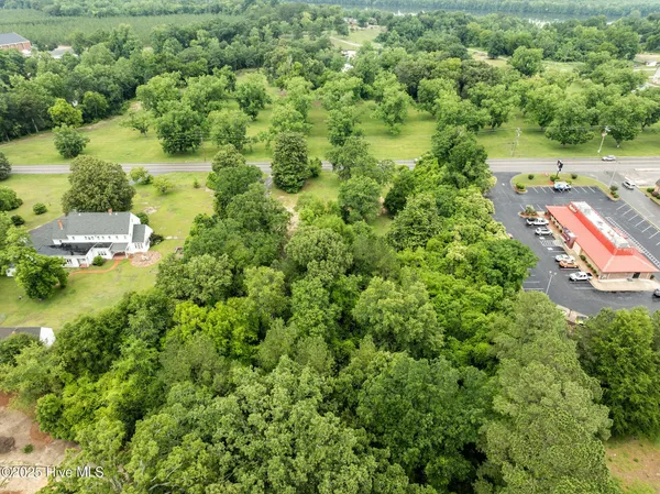 $130,000 | 1501 West Broad Street, Elizabethtown, NC 28337