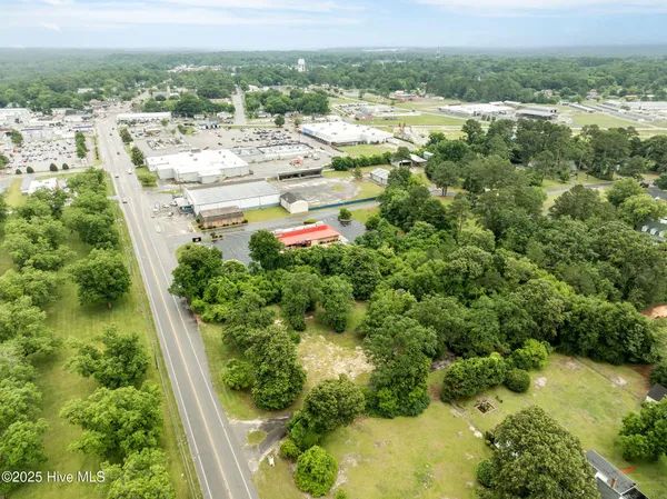 $130,000 | 1501 West Broad Street, Elizabethtown, NC 28337