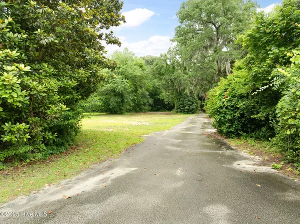 $130,000 | 1501 West Broad Street, Elizabethtown, NC 28337
