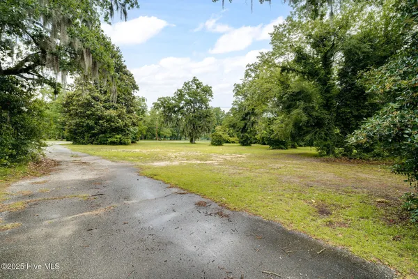 $130,000 | 1501 West Broad Street, Elizabethtown, NC 28337