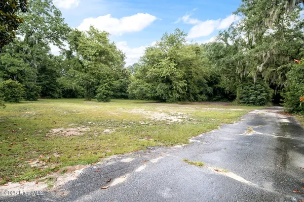 $130,000 | 1501 West Broad Street, Elizabethtown, NC 28337