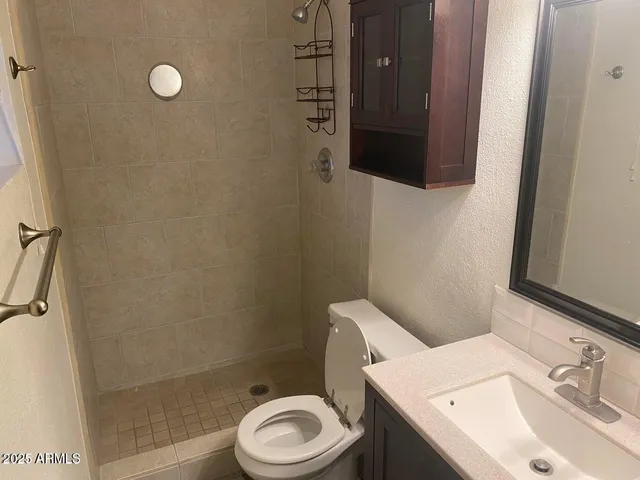 $2,295 | 325 East Continental Drive, Tempe, AZ 85288