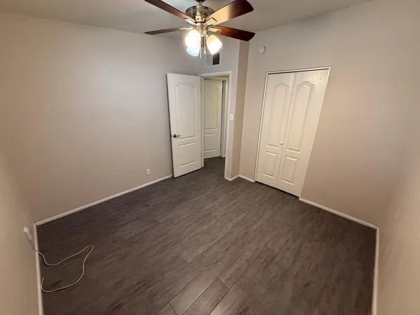 $2,200 | 325 East Continental Drive, Tempe, AZ 85288