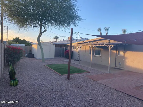 $2,295 | 325 East Continental Drive, Tempe, AZ 85288