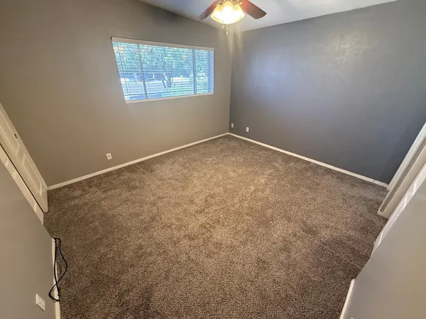 $2,095 | 325 East Continental Drive, Tempe, AZ 85288