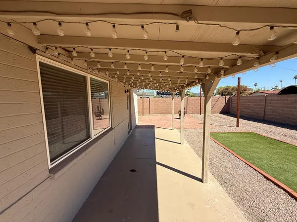 $2,200 | 325 East Continental Drive, Tempe, AZ 85288