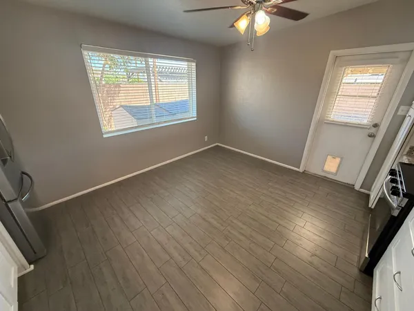 $2,200 | 325 East Continental Drive, Tempe, AZ 85288