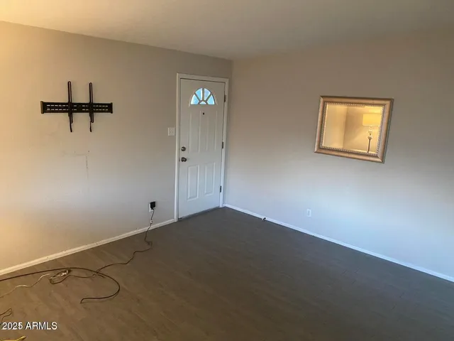 $2,295 | 325 East Continental Drive, Tempe, AZ 85288