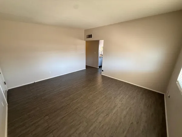 $2,200 | 325 East Continental Drive, Tempe, AZ 85288