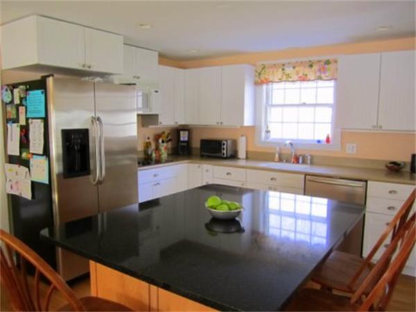 27 Alan Road Hamilton, MA 01982 - Photo 4 of 19 Gallery Image 4