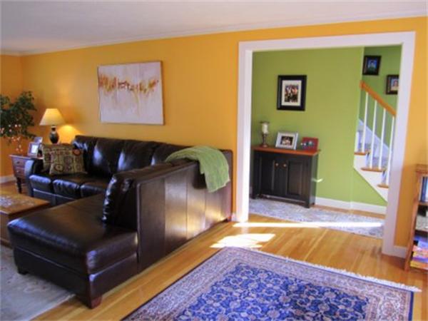 27 Alan Road Hamilton, MA 01982 - Photo 8 of 19 Gallery Image 8