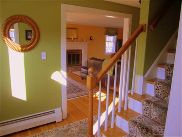27 Alan Road Hamilton, MA 01982 - Photo 10 of 19 Gallery Image 10
