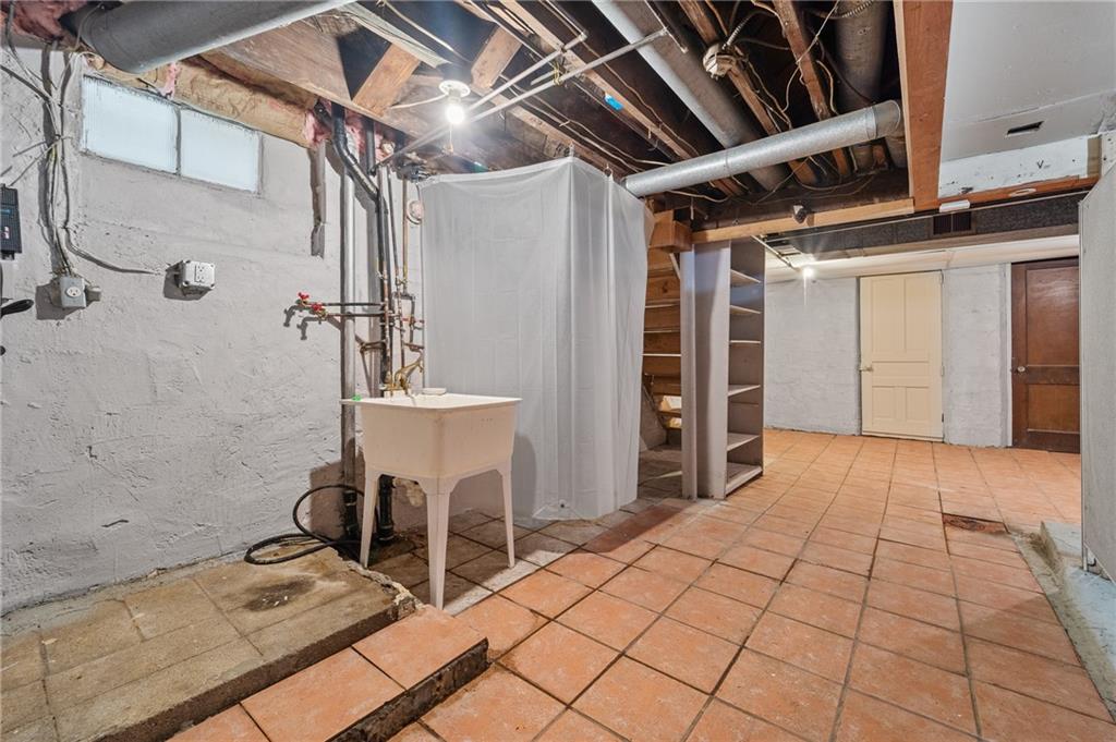 2634 Library Road Pittsburgh, PA 15234 - Photo 20 of 27 Gallery Image 20