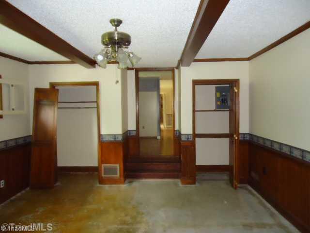 618 Spring Street Walnut Cove, NC 27052 - Photo 6 of 10 Den/Family/Great Room.