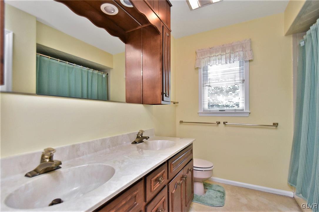 4030 Wedgewood Road Allentown, PA 18104 - Photo 27 of 30 Gallery Image 27